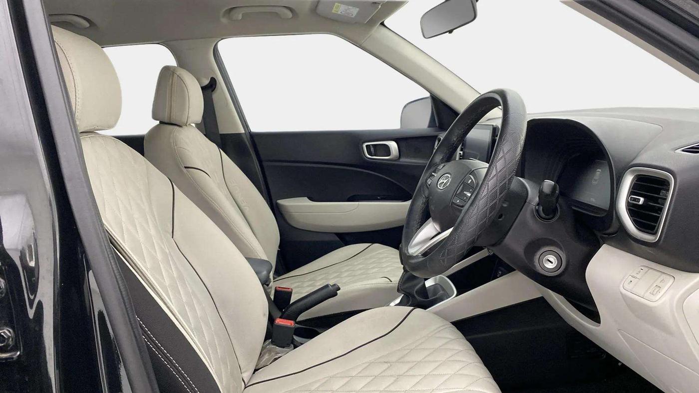2024 Hyundai VENUE S 1.2, Petrol, Manual, 7,578 km, Right Side Front Door Cabin
