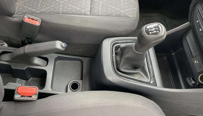 2023 Tata PUNCH ADVENTURE MT, Petrol, Manual, 5,715 km, Gear Lever