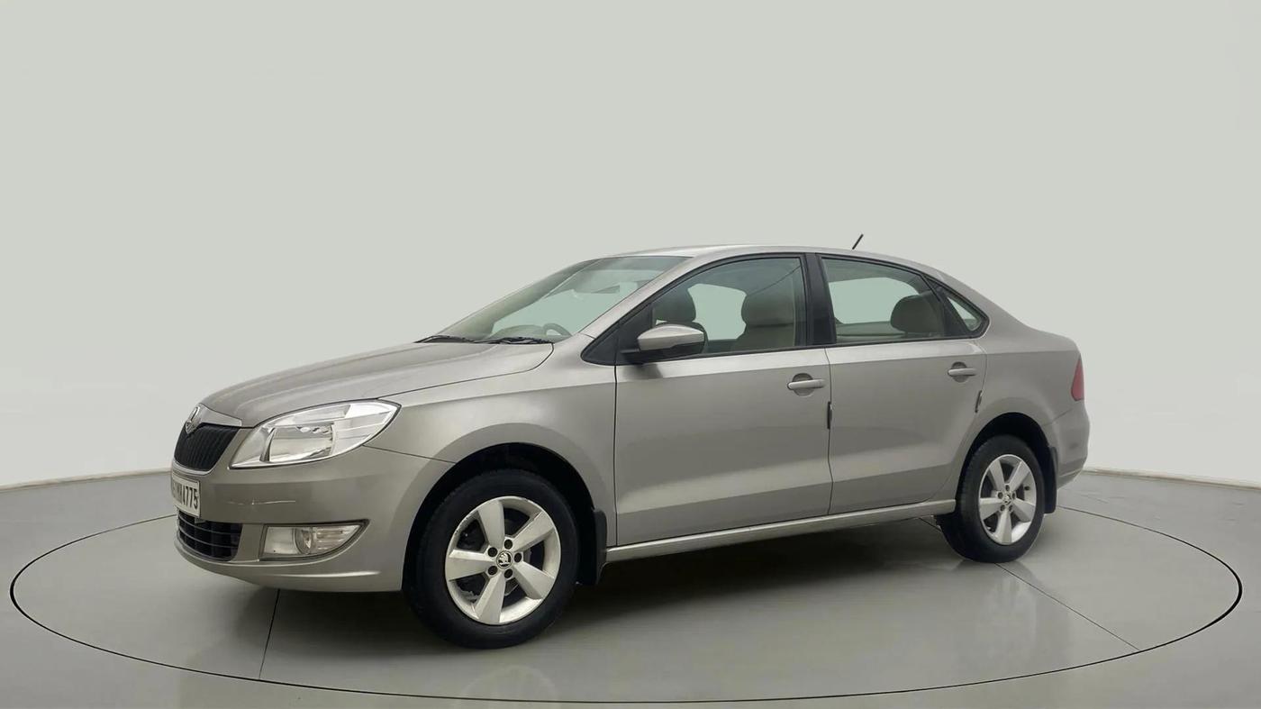 2015 Skoda Rapid AMBITION 1.6 MPI MT, Petrol, Manual, 76,850 km, Left Front Diagonal