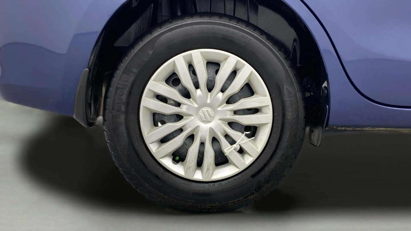 2023 Maruti Dzire VXI CNG, CNG, Manual, 23,797 km, Right Rear Wheel