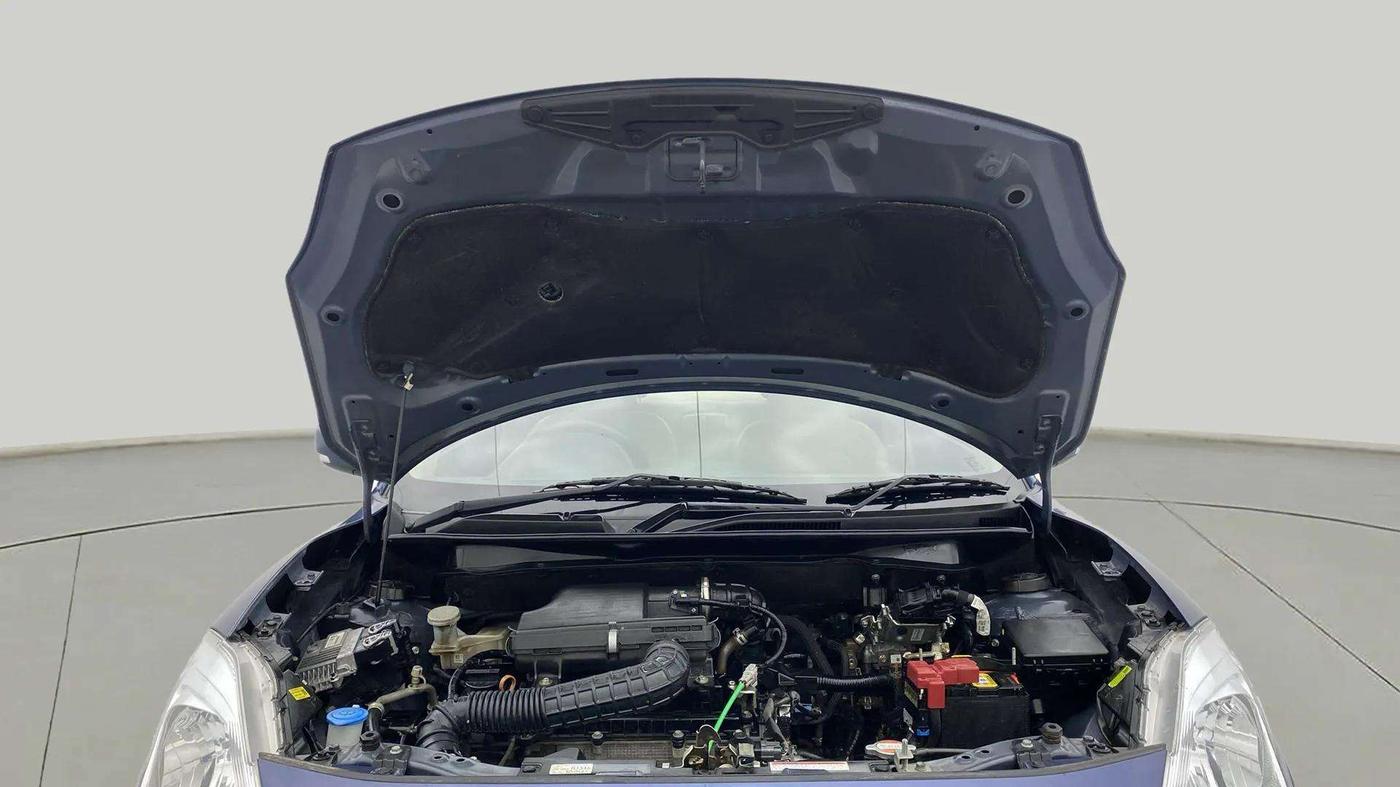 2023 Maruti Dzire VXI CNG, CNG, Manual, 23,797 km, Open Bonet