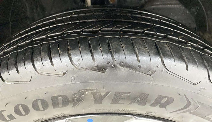 2023 Maruti FRONX DELTA 1.2 AGS, Petrol, Automatic, 11,726 km, Right Front Tyre Tread