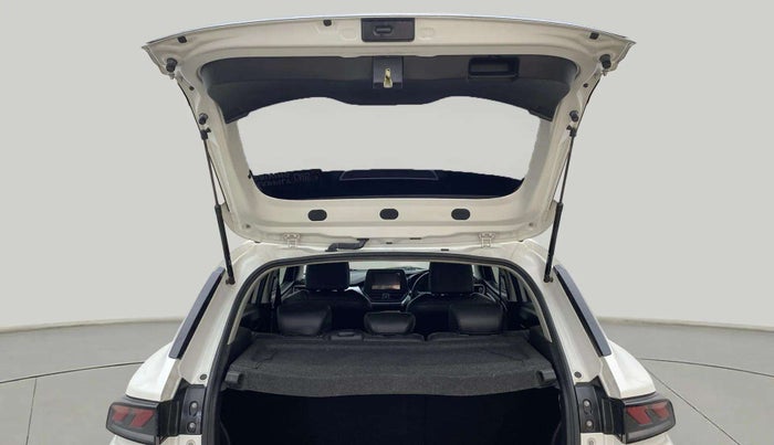 2023 Maruti FRONX DELTA 1.2 AGS, Petrol, Automatic, 11,726 km, Boot Door Open