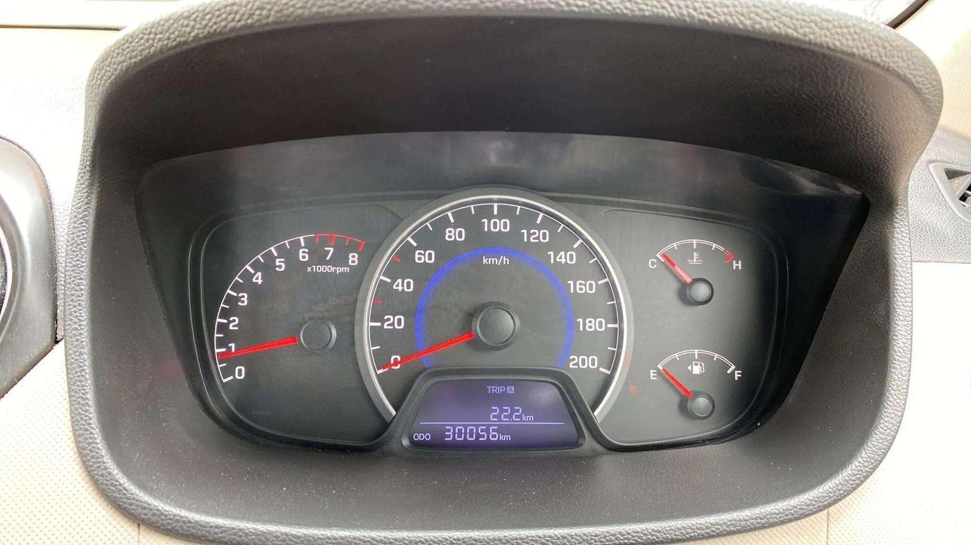 2016 Hyundai Grand i10 MAGNA 1.2 KAPPA VTVT, Petrol, Manual, 30,133 km, Odometer Image