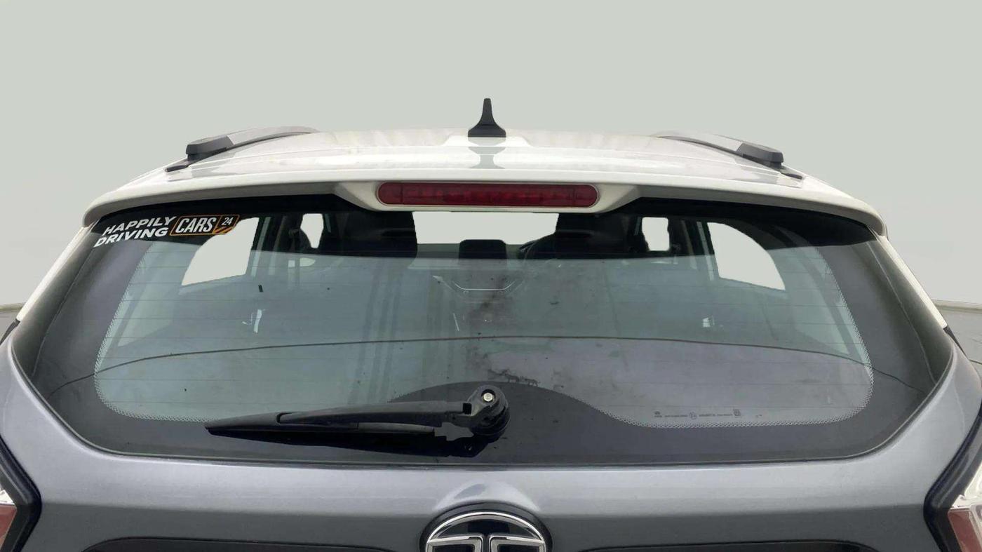 2018 Tata NEXON XZA PLUS DIESEL, Diesel, Automatic, 40,698 km, Rear Windshield