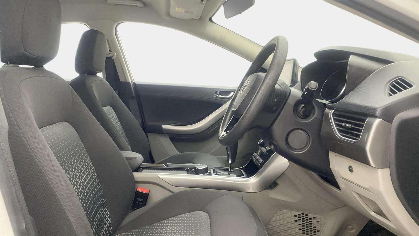 2018 Tata NEXON XZA PLUS DIESEL, Diesel, Automatic, 40,698 km, Right Side Front Door Cabin