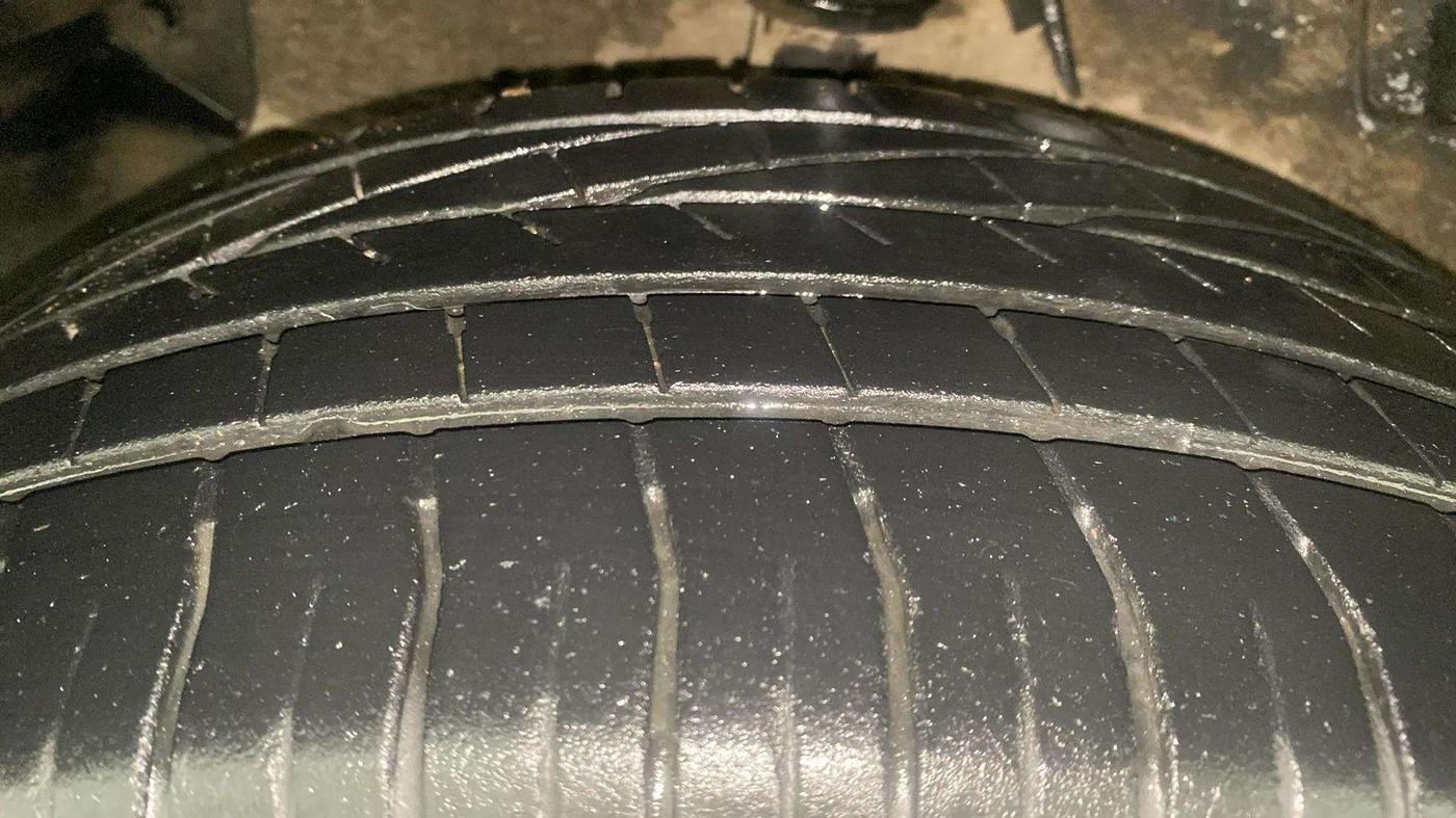 2018 Tata NEXON XZA PLUS DIESEL, Diesel, Automatic, 40,698 km, Right Rear Tyre Tread
