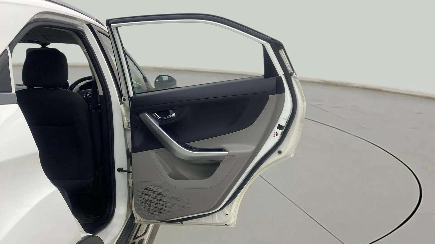 2018 Tata NEXON XZA PLUS DIESEL, Diesel, Automatic, 40,698 km, RHS Rear Door