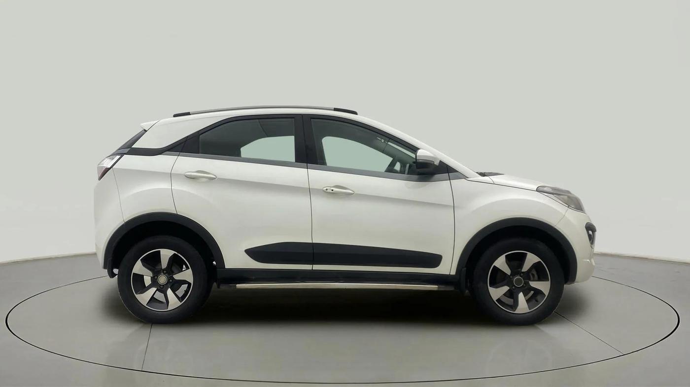 2018 Tata NEXON XZA PLUS DIESEL, Diesel, Automatic, 40,698 km, Right Side View