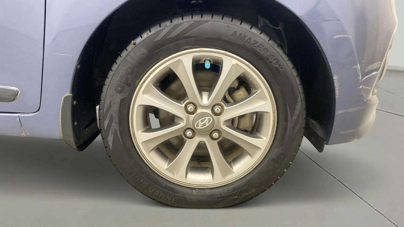 2015 Hyundai Grand i10 ASTA (O) 1.2 KAPPA VTVT, Petrol, Manual, 93,030 km, Right Front Wheel