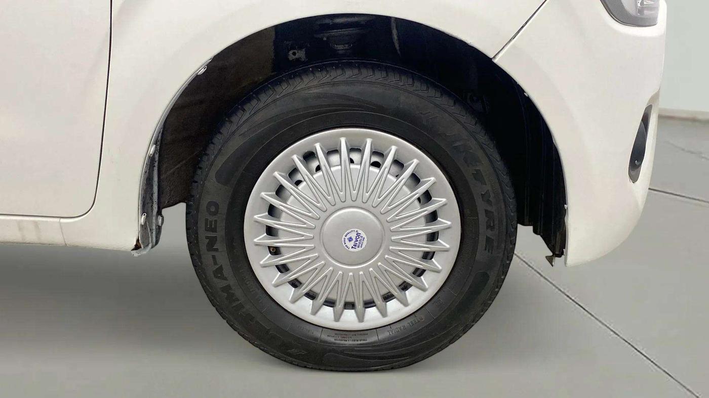 2023 Maruti New Wagon-R LXI 1.0, Petrol, Manual, 38,598 km, Right Front Wheel