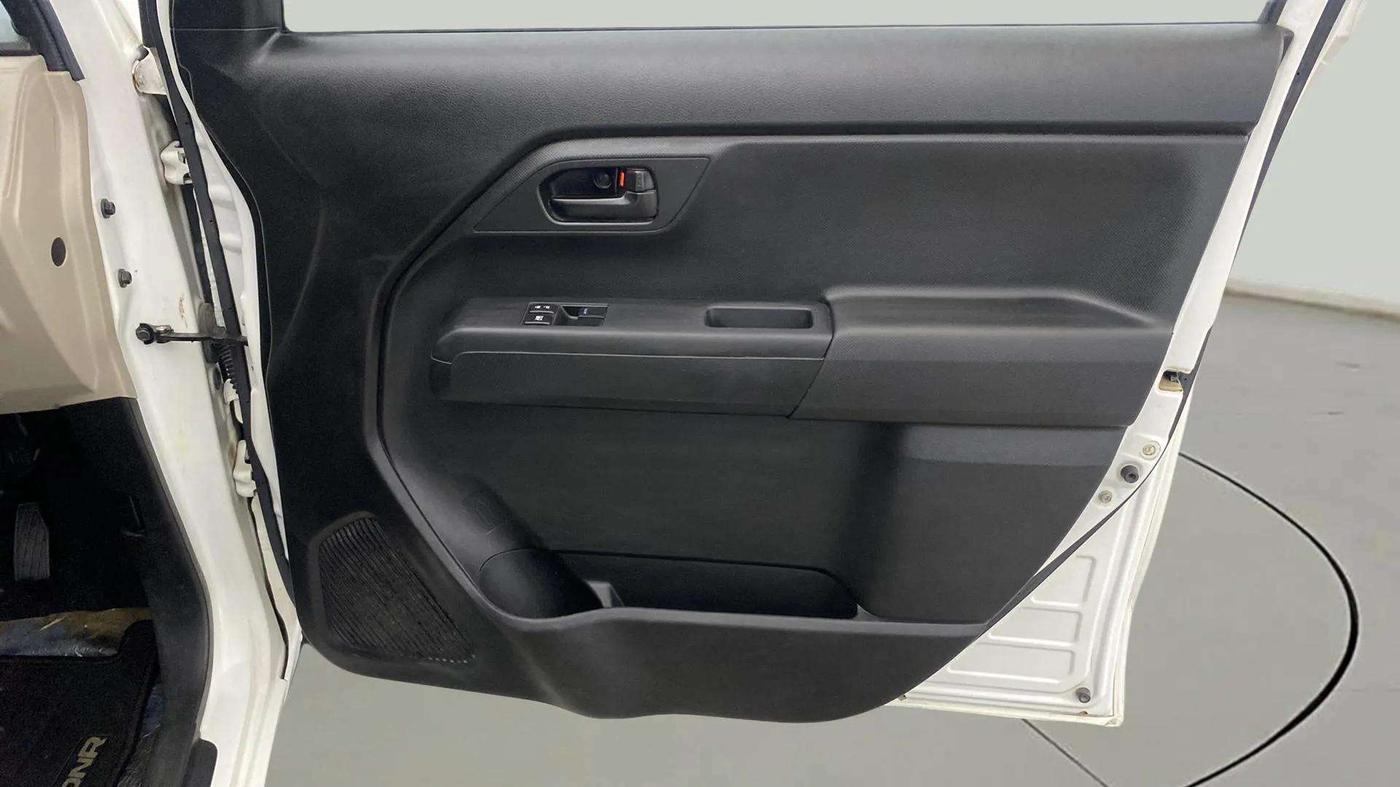 2023 Maruti New Wagon-R LXI 1.0, Petrol, Manual, 38,598 km, Driver Side Door Panels Control