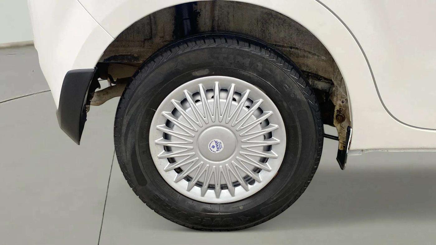2023 Maruti New Wagon-R LXI 1.0, Petrol, Manual, 38,598 km, Right Rear Wheel