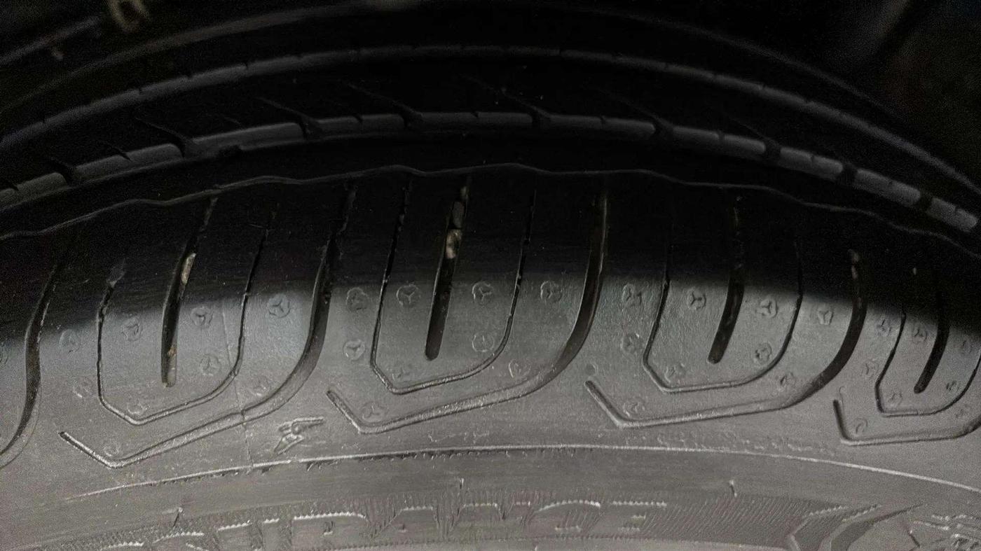 2018 Honda Amaze 1.2L I-VTEC S OPT, Petrol, Manual, 42,450 km, Left Rear Tyre Tread