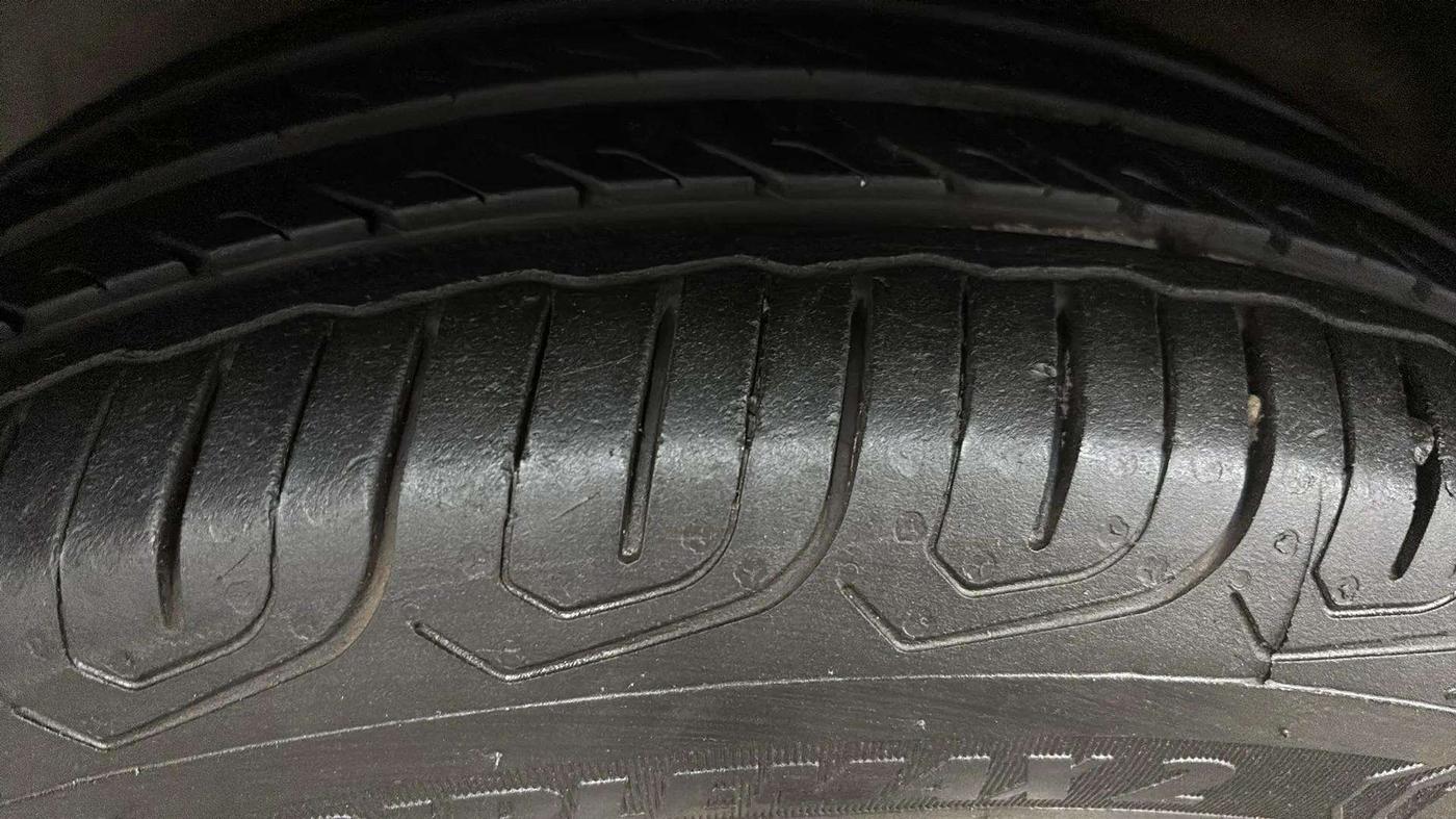 2018 Honda Amaze 1.2L I-VTEC S OPT, Petrol, Manual, 42,450 km, Left Front Tyre Tread