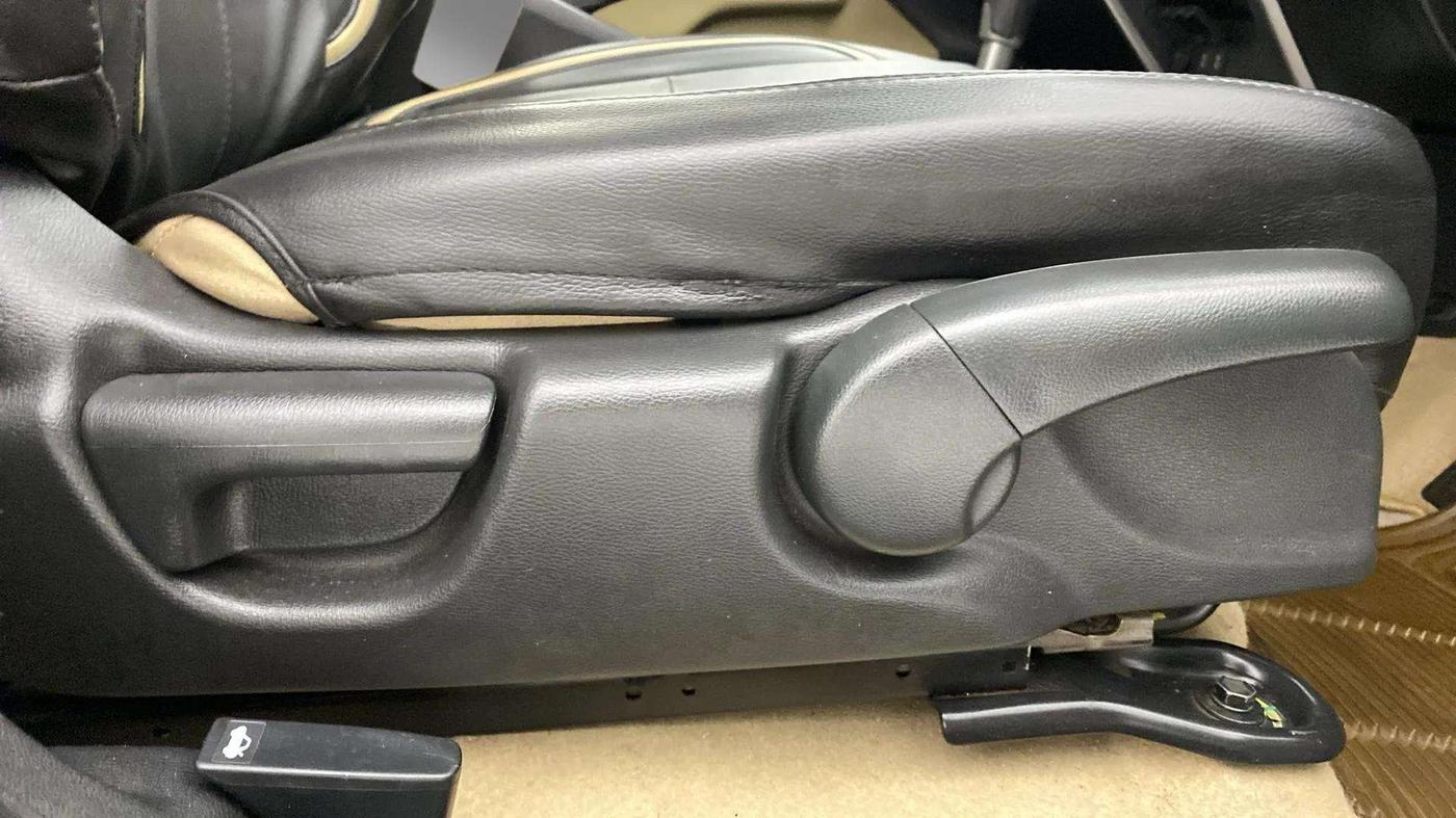 2020 Honda City 1.5L I-VTEC VX CVT, Petrol, Automatic, 25,693 km, Driver Side Adjustment Panel