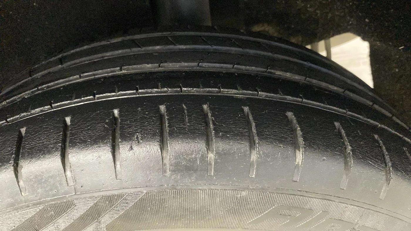 2021 Maruti Baleno ZETA PETROL 1.2, Petrol, Manual, 60,155 km, Left Rear Tyre Tread