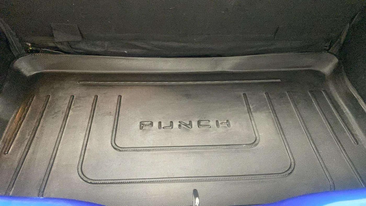 2021 Tata PUNCH CREATIVE  MT, Petrol, Manual, 15,275 km, Boot Open Zoomed View