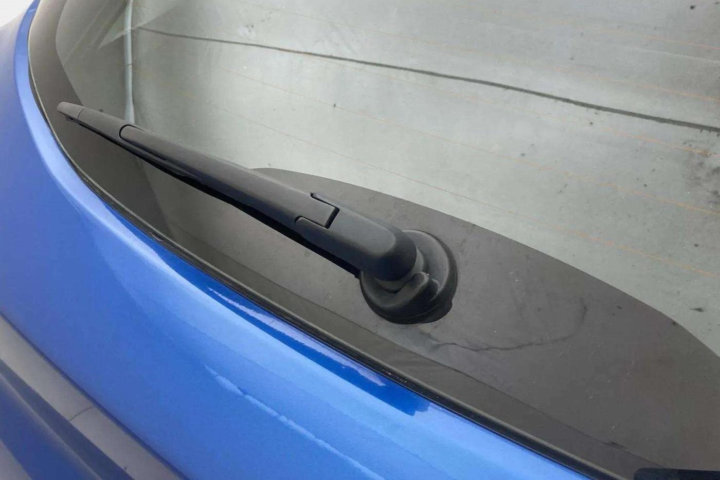 2021 Tata PUNCH CREATIVE  MT, Petrol, Manual, 15,275 km, Rear Wiper