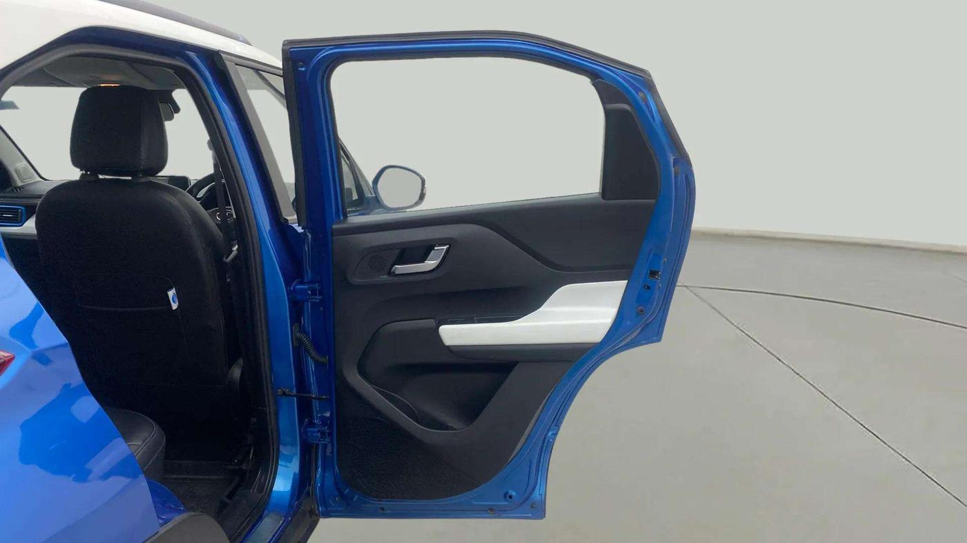 2021 Tata PUNCH CREATIVE  MT, Petrol, Manual, 15,275 km, RHS Rear Door