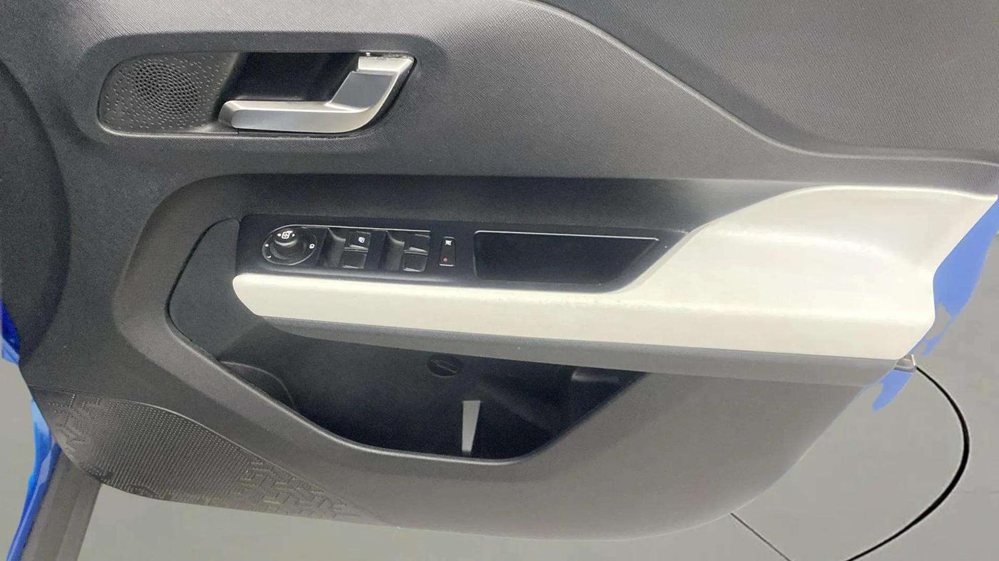 2021 Tata PUNCH CREATIVE  MT, Petrol, Manual, 15,275 km, Driver Side Door Panels Control