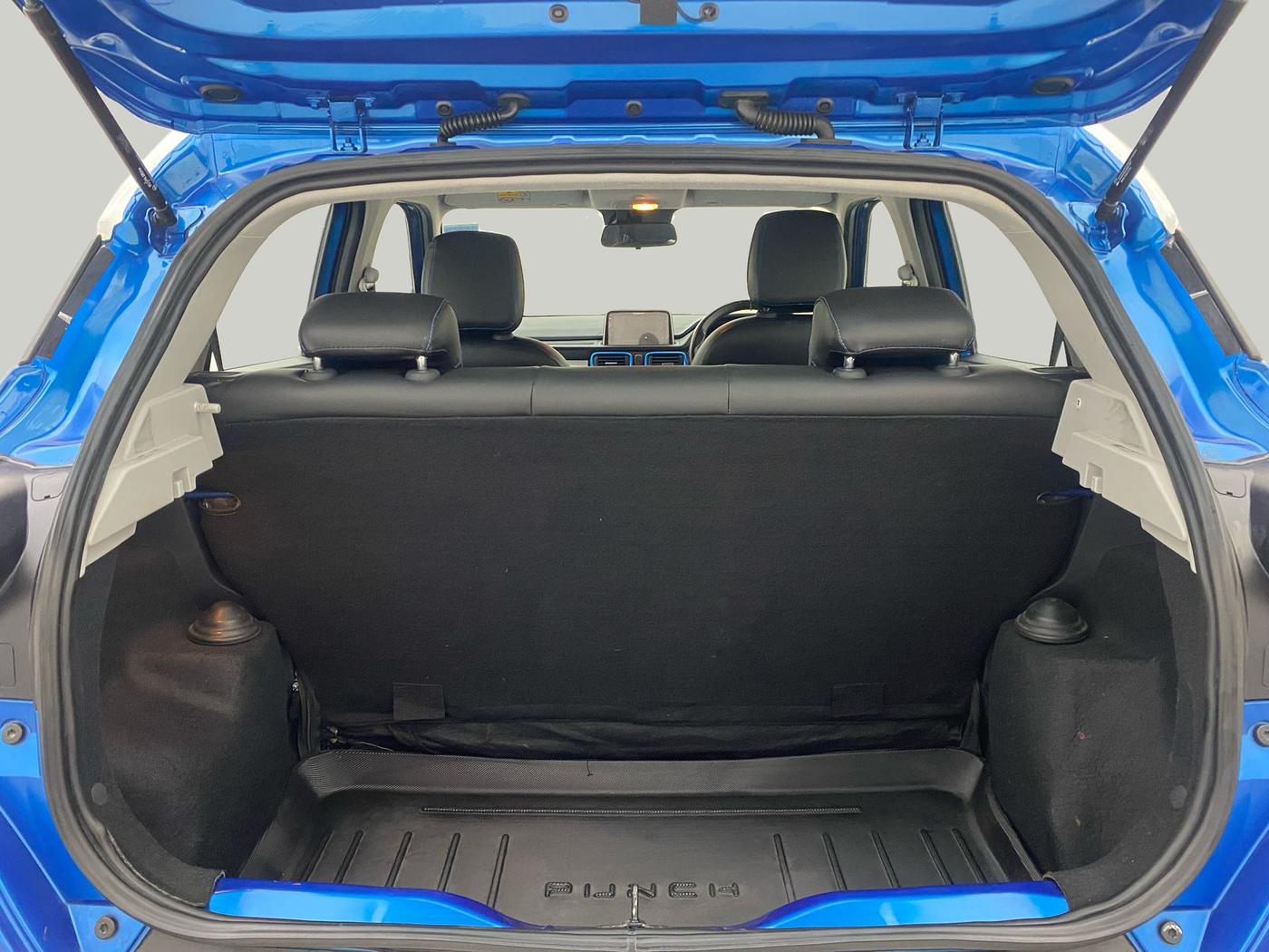 2021 Tata PUNCH CREATIVE  MT, Petrol, Manual, 15,275 km, Boot Inside