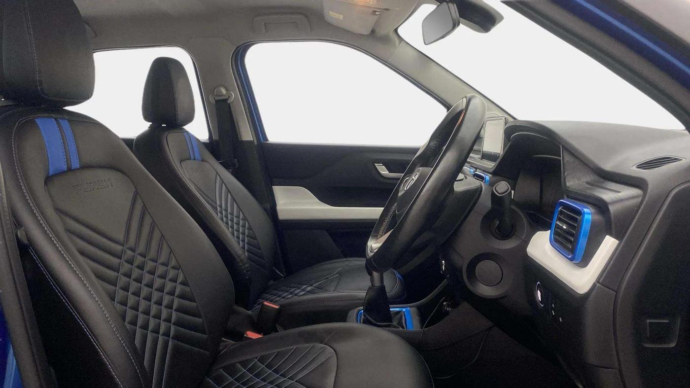 2021 Tata PUNCH CREATIVE  MT, Petrol, Manual, 15,275 km, Right Side Front Door Cabin