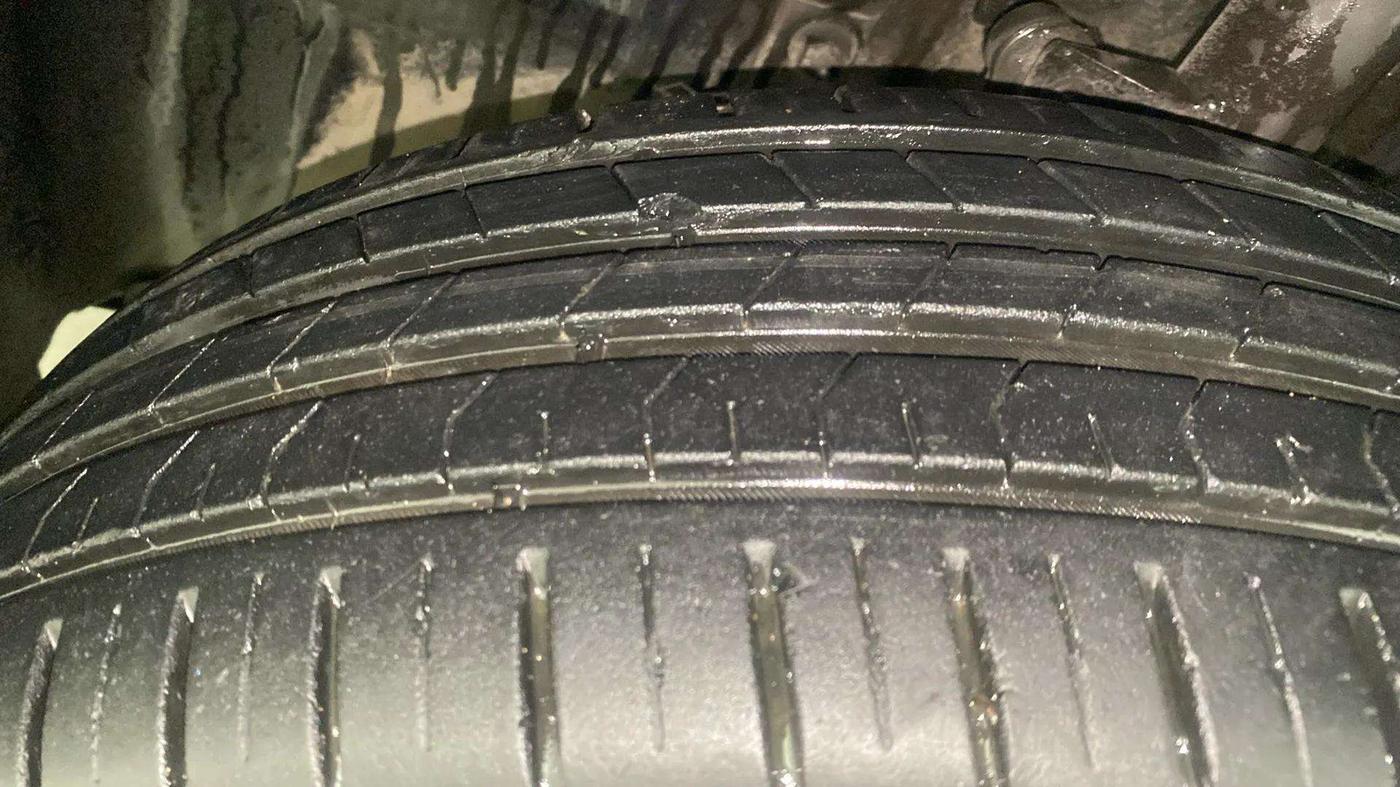 2021 Tata PUNCH CREATIVE  MT, Petrol, Manual, 15,275 km, Left Front Tyre Tread