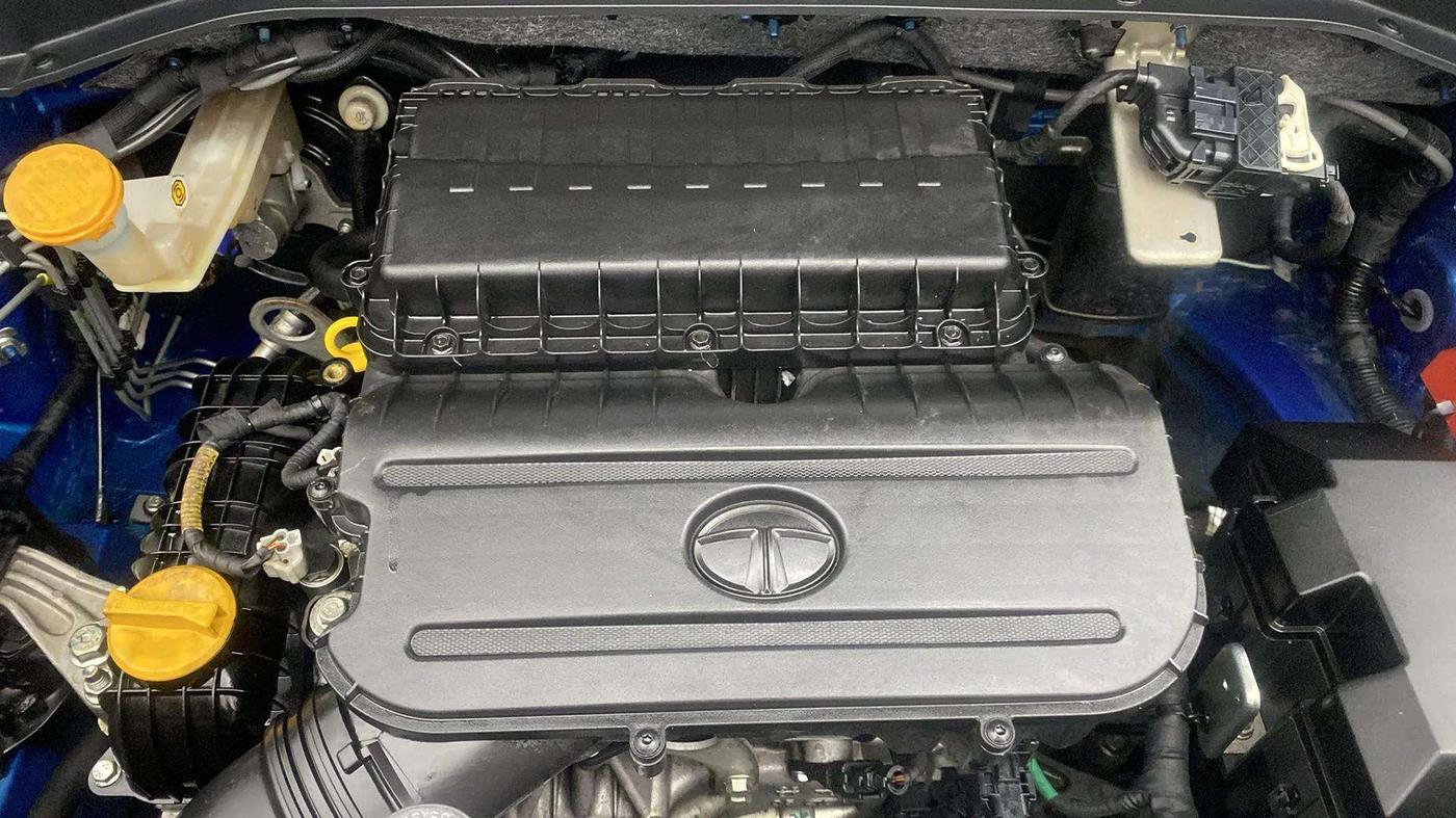 2021 Tata PUNCH CREATIVE  MT, Petrol, Manual, 15,275 km, Engine View