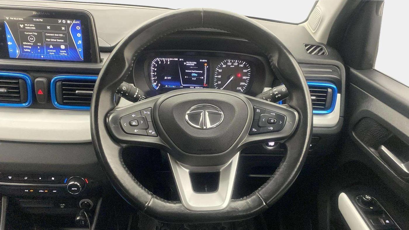 2021 Tata PUNCH CREATIVE  MT, Petrol, Manual, 15,275 km, Steering Wheel Close Up