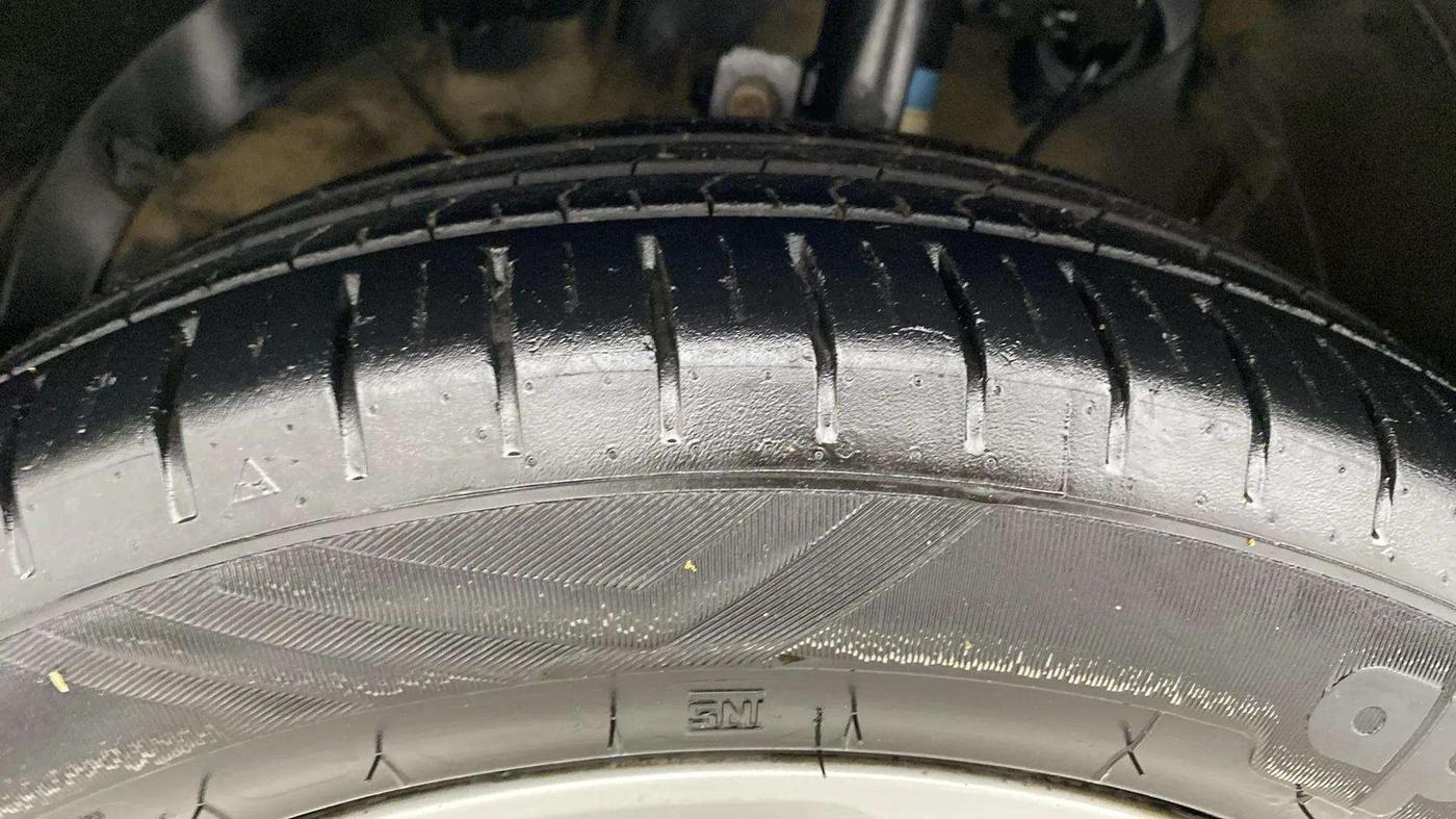 2023 Maruti Baleno ZETA PETROL 1.2, Petrol, Manual, 39,813 km, Left Front Tyre Tread
