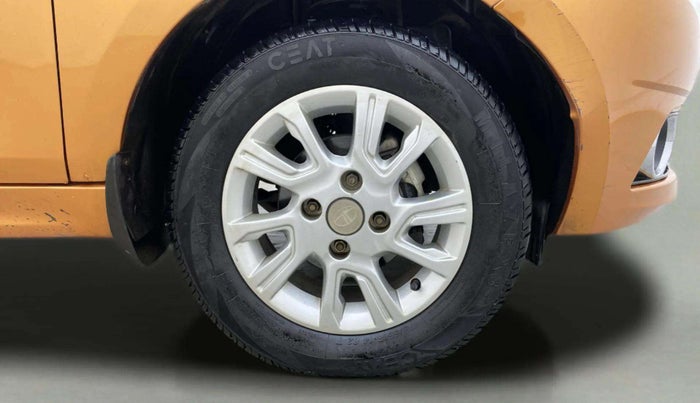 2016 Tata Tiago XZ PETROL, Petrol, Manual, 53,407 km, Right Front Wheel