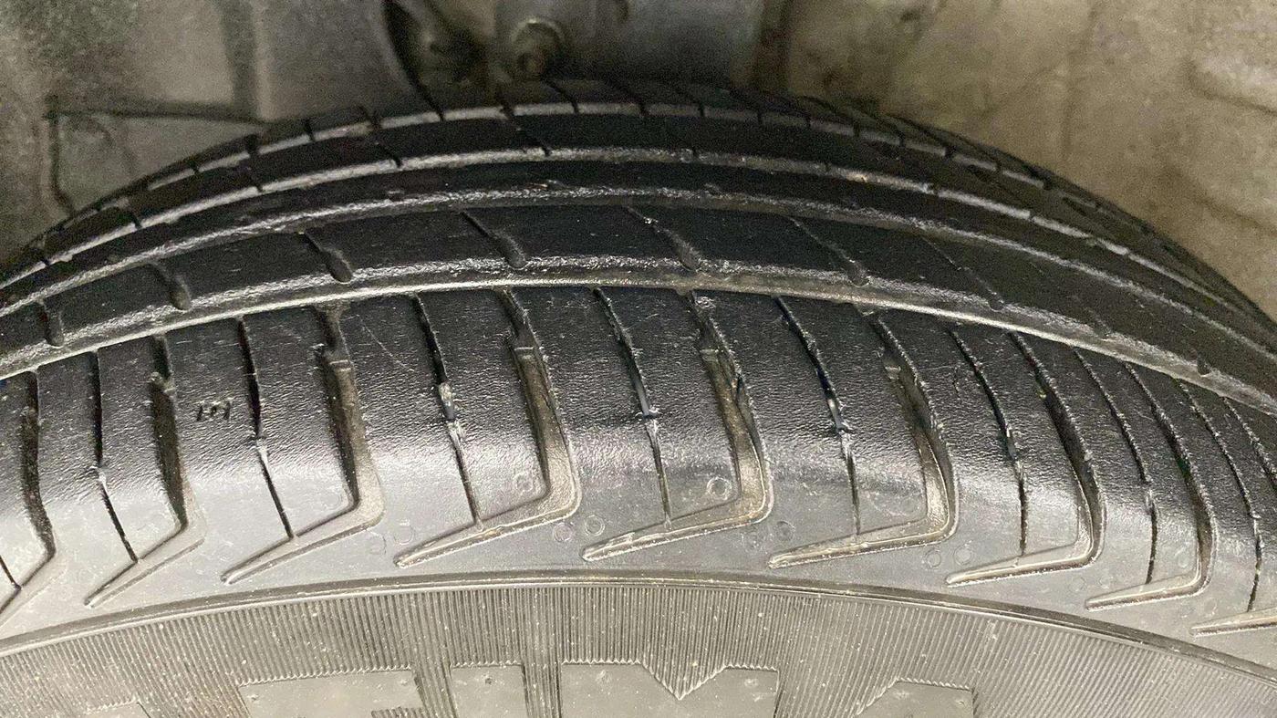 2022 Maruti New Wagon-R LXI CNG (O) 1.0, CNG, Manual, 21,280 km, Left Front Tyre Tread