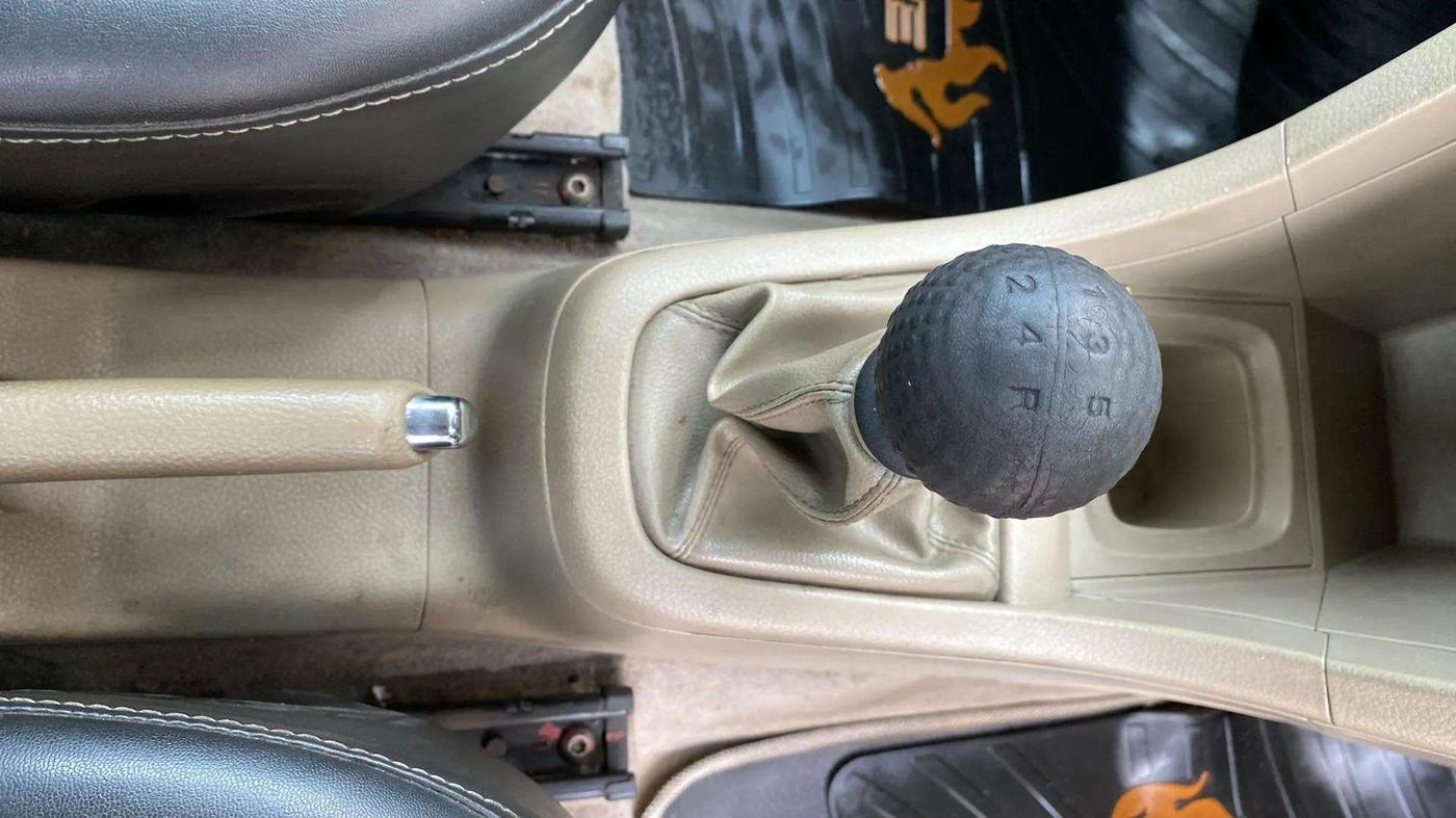 2012 Maruti Swift Dzire VDI, Diesel, Manual, 52,966 km, Gear Lever
