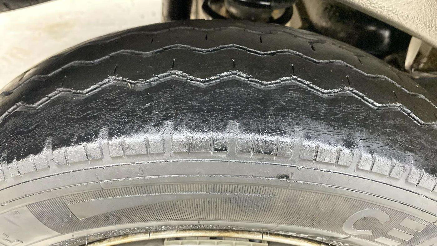 2021 Maruti Eeco 7 STR, Petrol, Manual, 20,326 km, Right Rear Tyre Tread
