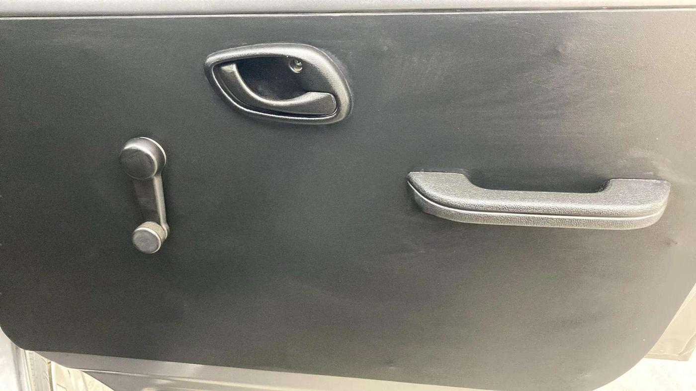 2021 Maruti Eeco 7 STR, Petrol, Manual, 20,326 km, Driver Side Door Panels Control