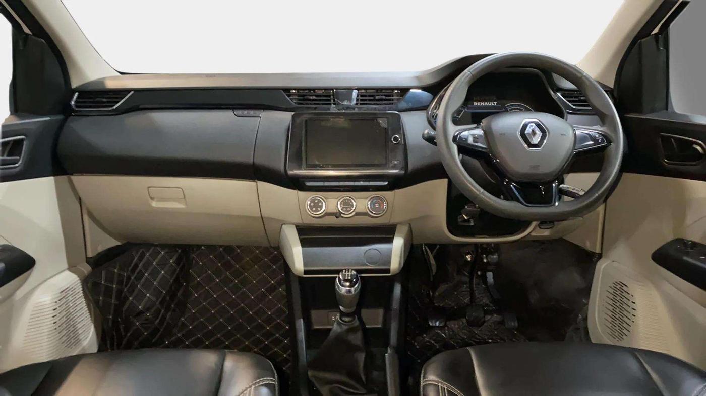 2022 Renault TRIBER RXT, Petrol, Manual, 27,645 km, Dashboard
