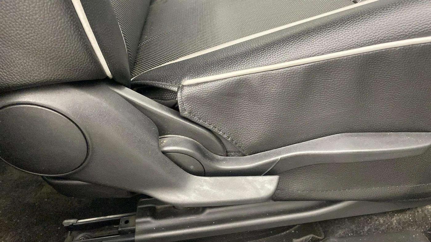 2020 Toyota Glanza G, Petrol, Manual, 32,689 km, Driver Side Adjustment Panel