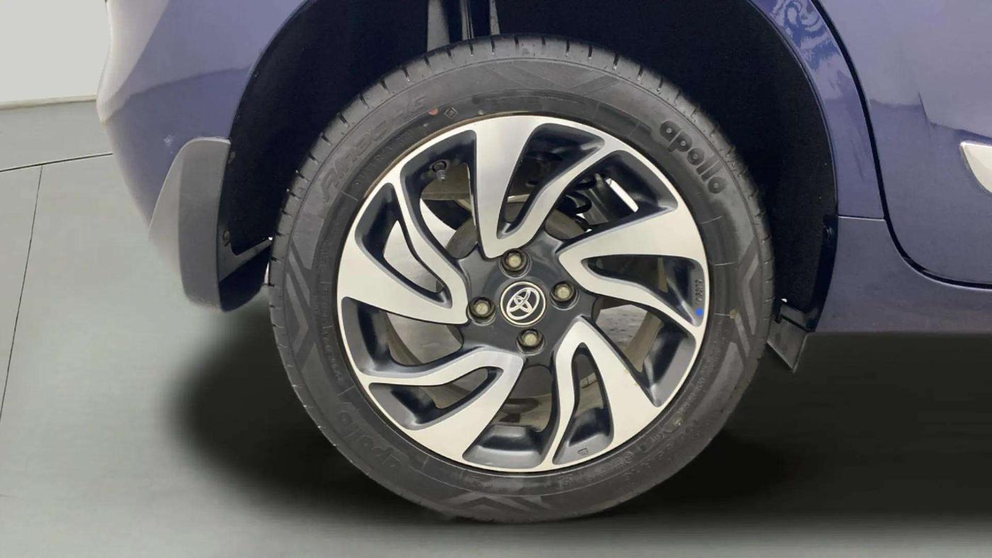 2020 Toyota Glanza G, Petrol, Manual, 32,689 km, Right Rear Wheel