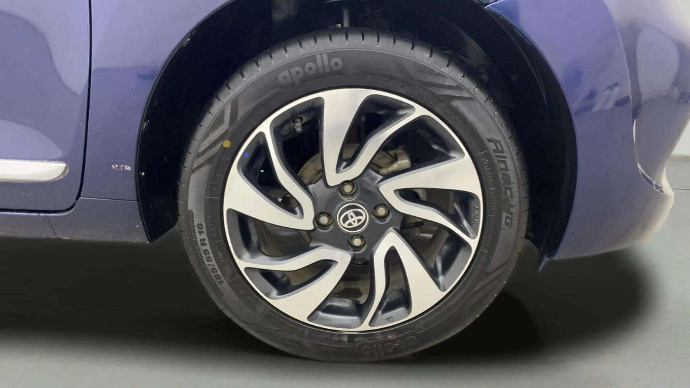 2020 Toyota Glanza G, Petrol, Manual, 32,689 km, Right Front Wheel