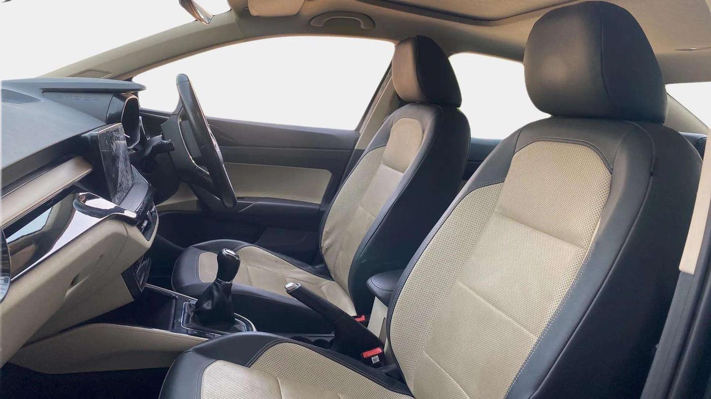 2022 Skoda SLAVIA STYLE 1.0L TSI MT, Petrol, Manual, 48,420 km, Right Side Front Door Cabin