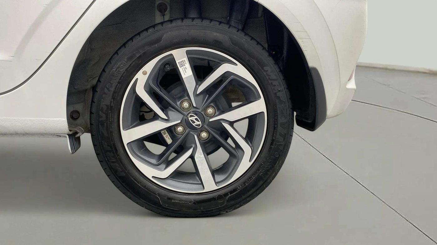 2022 Hyundai GRAND I10 NIOS SPORTZ 1.0 TURBO GDI, Petrol, Manual, 13,488 km, Left Rear Wheel