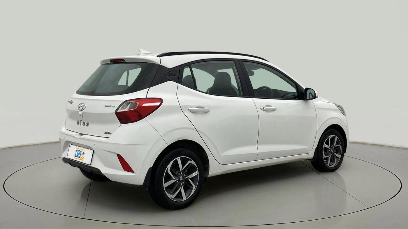 2022 Hyundai GRAND I10 NIOS SPORTZ 1.0 TURBO GDI, Petrol, Manual, 13,488 km, Right Back Diagonal