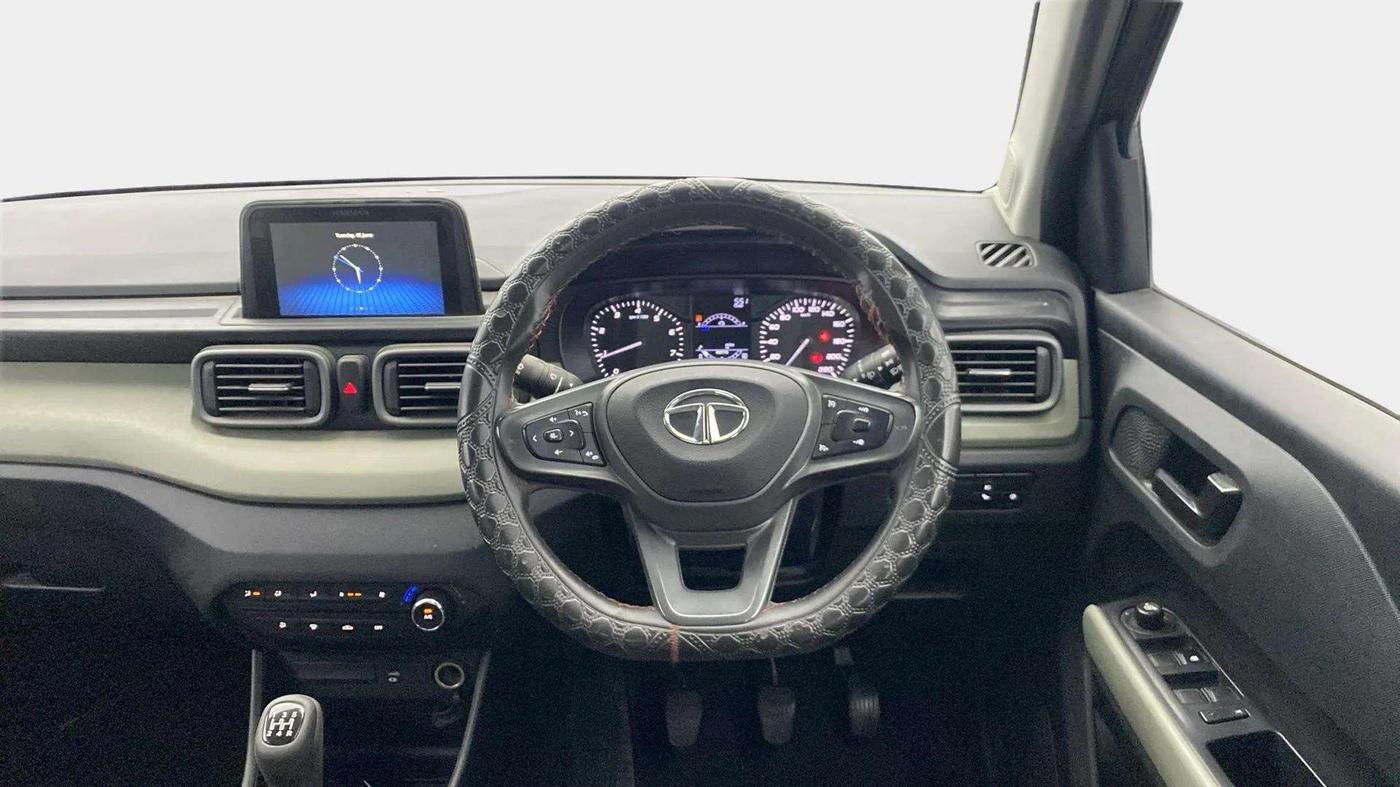 2023 Tata PUNCH ACCOMPLISHED MT CAMO EDITION, Petrol, Manual, 33,438 km, Steering Wheel Close Up