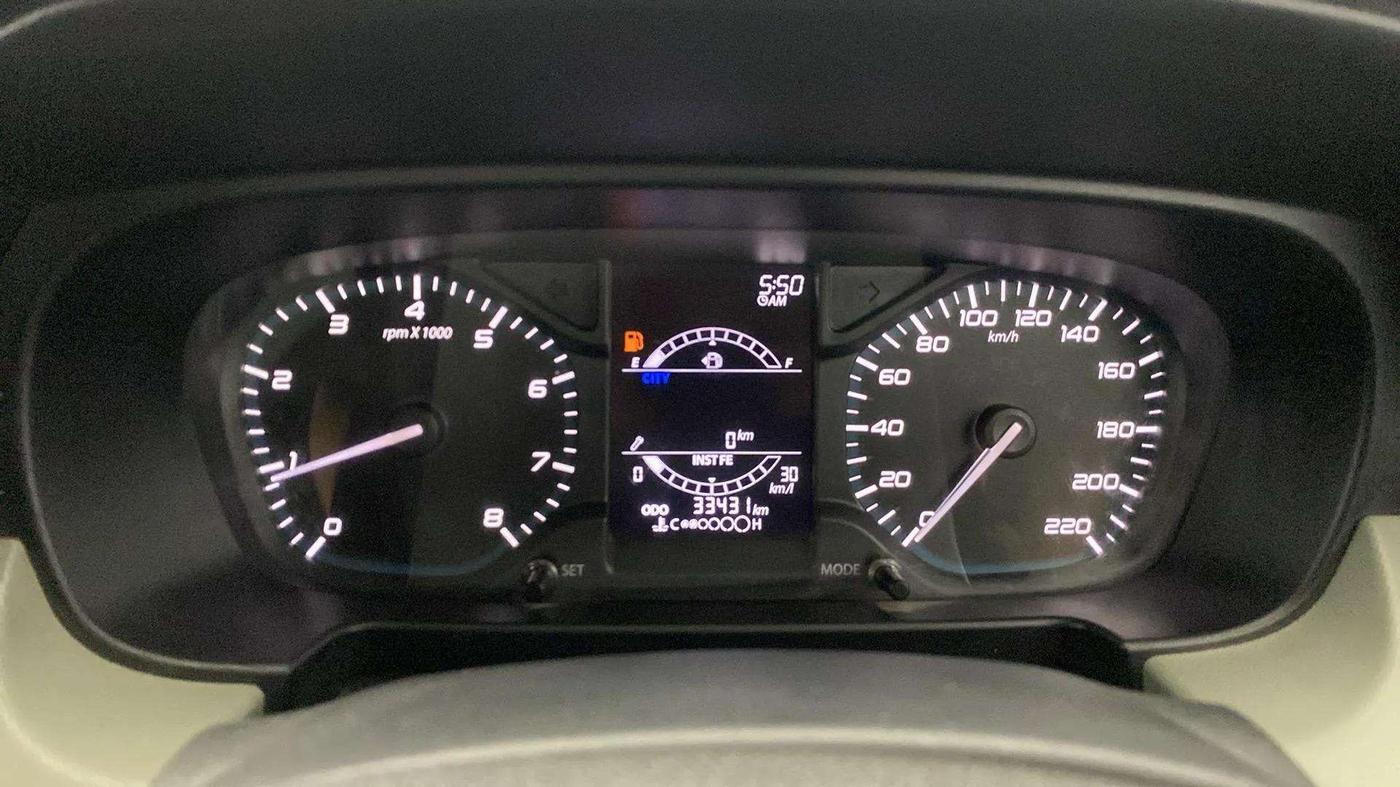2023 Tata PUNCH ACCOMPLISHED MT CAMO EDITION, Petrol, Manual, 33,438 km, Odometer Image