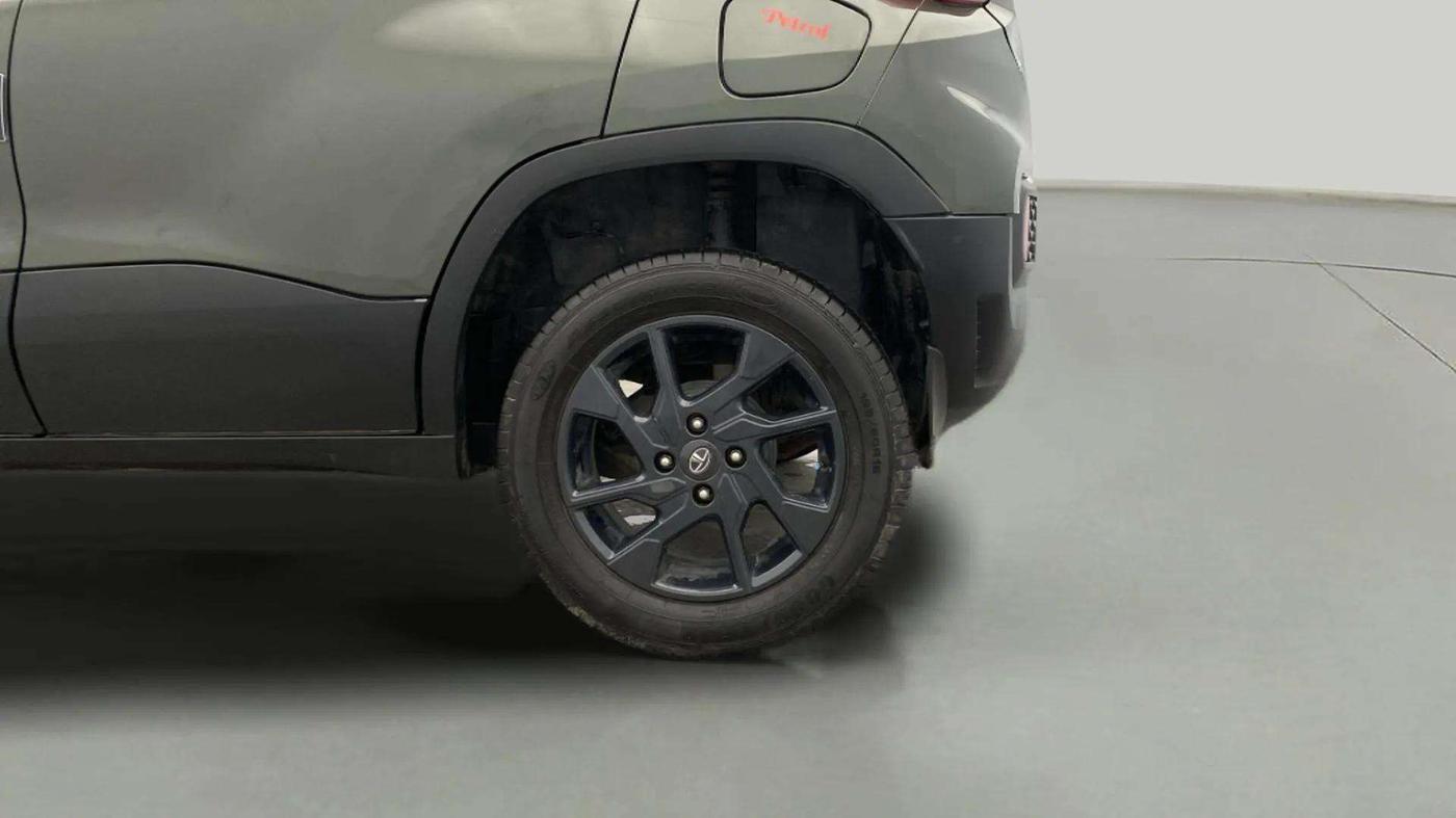 2023 Tata PUNCH ACCOMPLISHED MT CAMO EDITION, Petrol, Manual, 33,438 km, Left Rear Wheel