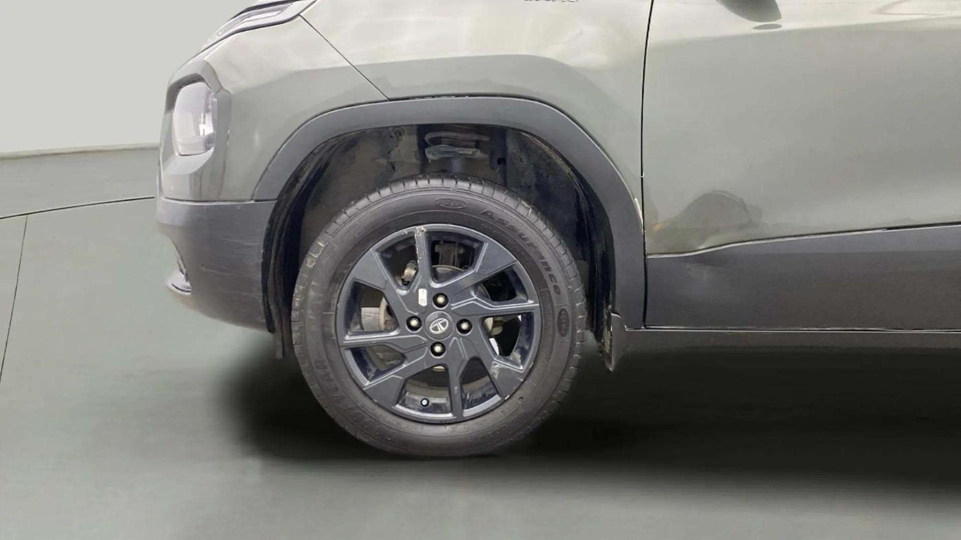 2023 Tata PUNCH ACCOMPLISHED MT CAMO EDITION, Petrol, Manual, 33,438 km, Left Front Wheel