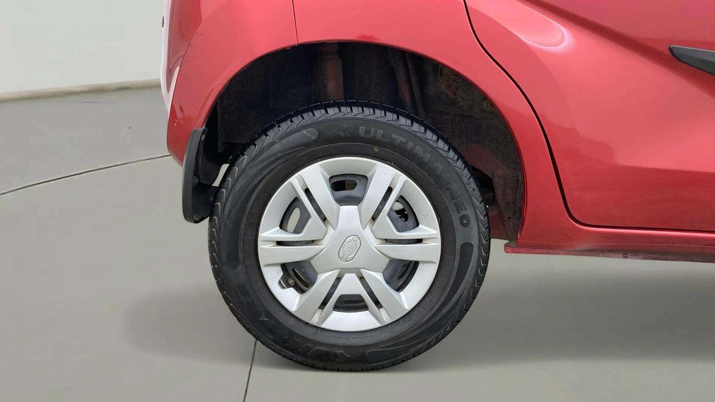 2018 Datsun Redi Go T(O) 1.0 AMT, Petrol, Automatic, 26,927 km, Right Rear Wheel