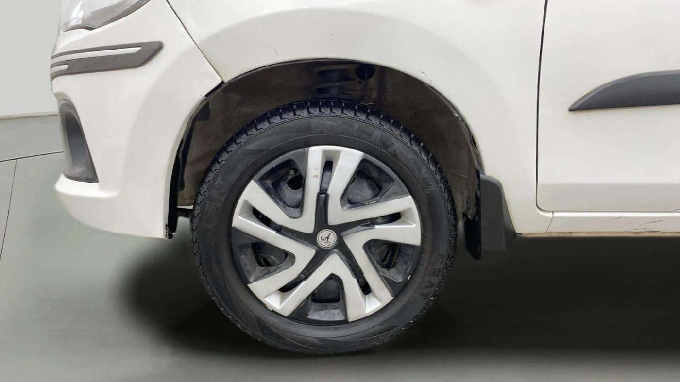 2017 Maruti Alto K10 VXI, Petrol, Manual, 61,279 km, Left Front Wheel