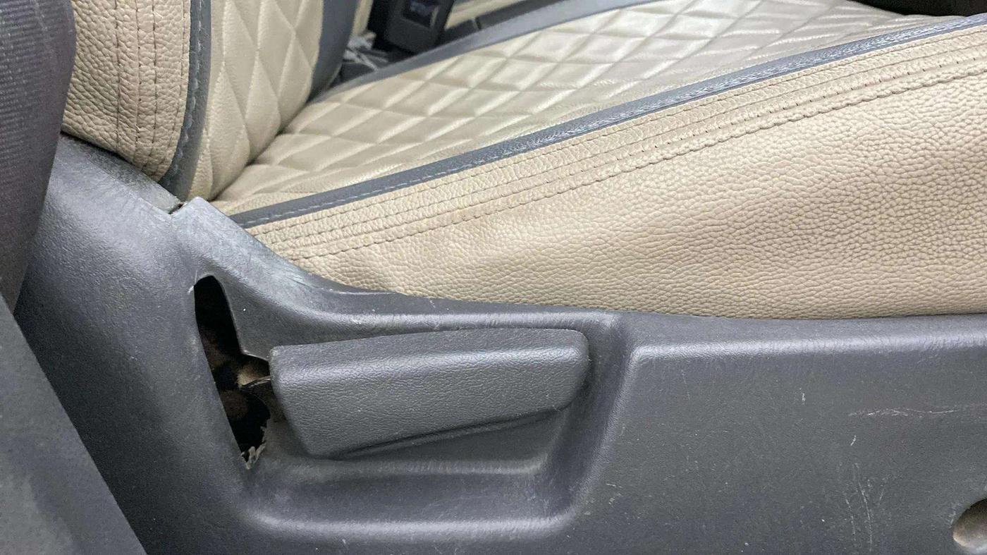 2017 Maruti Alto K10 VXI, Petrol, Manual, 61,279 km, Driver Side Adjustment Panel